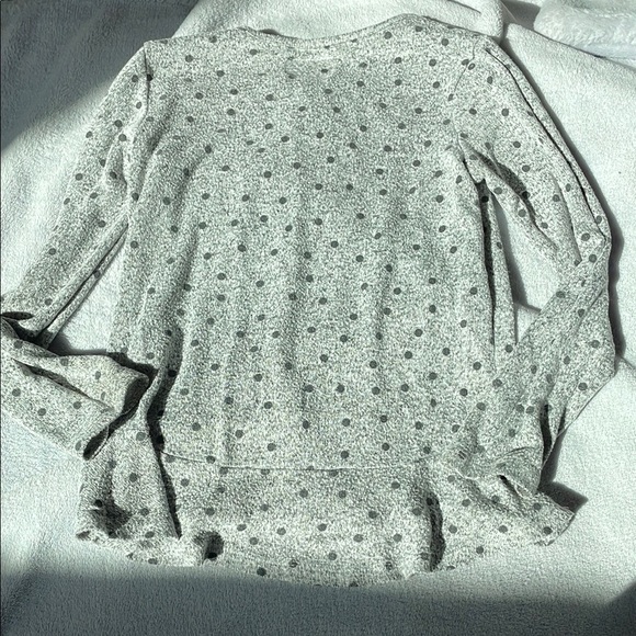 Bailey Lane Gray Long Sleeve Polka Dot Tee - Picture 5 of 6